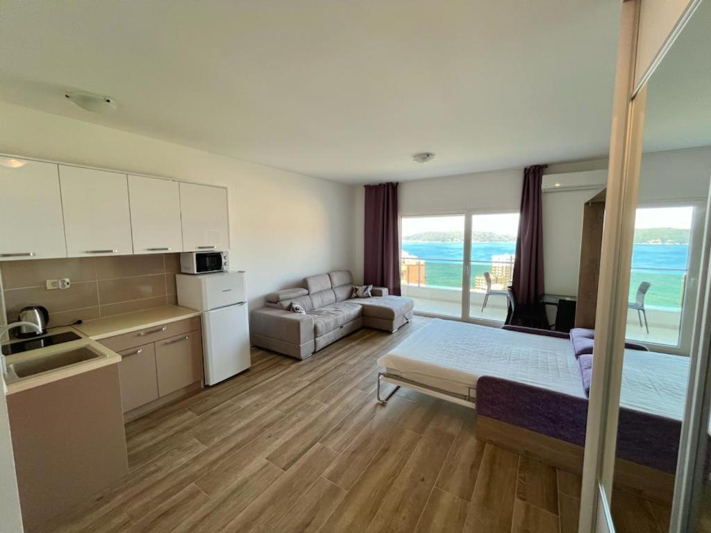 Apartments Gc 3 Rafailovici Luaran gambar
