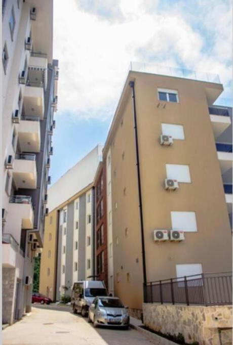 Apartments Gc 3 Rafailovici Luaran gambar